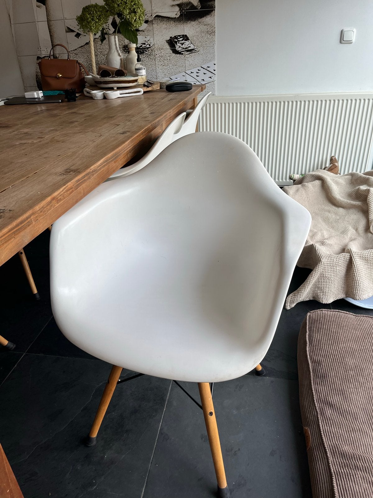 6 gebruikte look-a-like Eames stoelen, Ophalen, Kunststof, Gebruikt, Wit