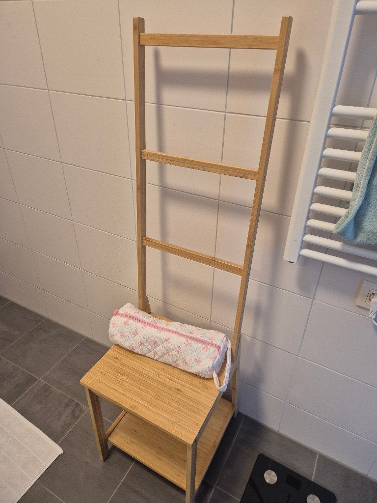 Chair with towel rack - RÅGRUND, Huis en Inrichting, Ophalen, Overige typen, 50 tot 100 cm, Zo goed als nieuw