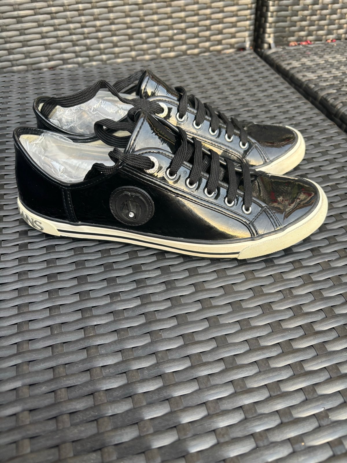 Armani Jeans sneakers, zwart lak, maat 39, Kleding | Dames, Schoenen, Verzenden, Gedragen, Zwart, Sneakers of Gympen