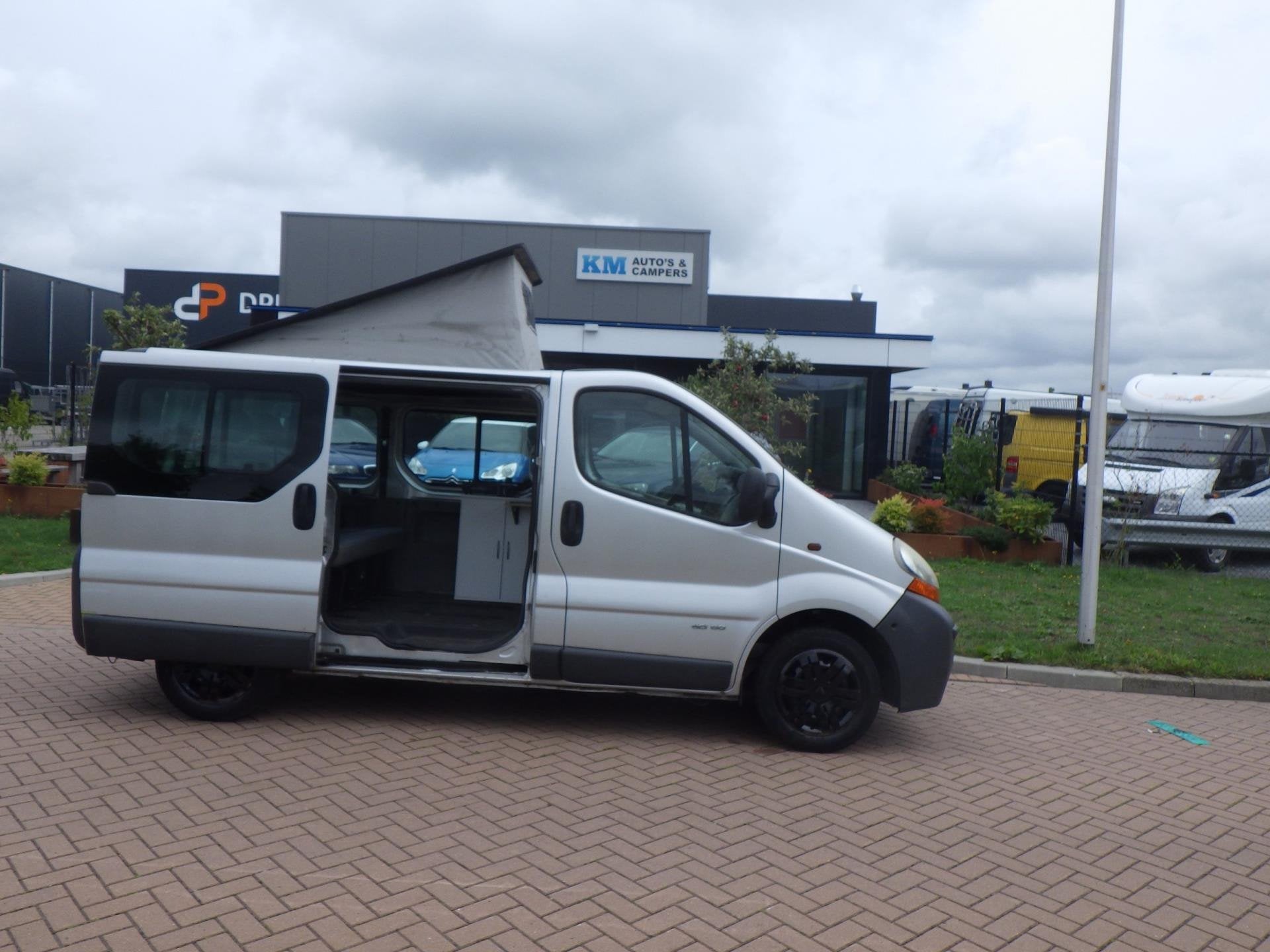 Renault Trafic Combi 1.9 dCi L1H1 basic buscamper inr mog, Caravans en Kamperen, Overige merken, Buscamper of Camperbus, Bedrijf
