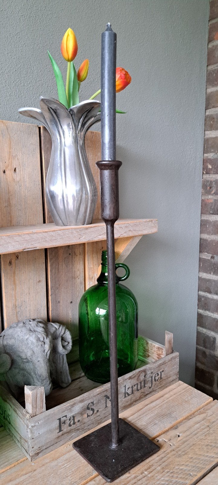 Hoge metalen kandelaar, kaarsenstandaard industrieel, Huis en Inrichting, Ophalen of Verzenden, Zwart, Metaal, 25 tot 50 cm