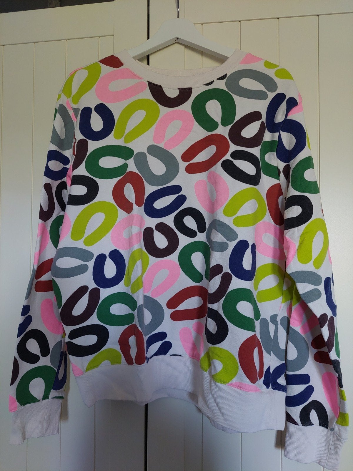 Nieuw limited edition Hema rookworst jogging pak, Maat 38/40 (M), Wit, Nieuw, Ophalen of Verzenden