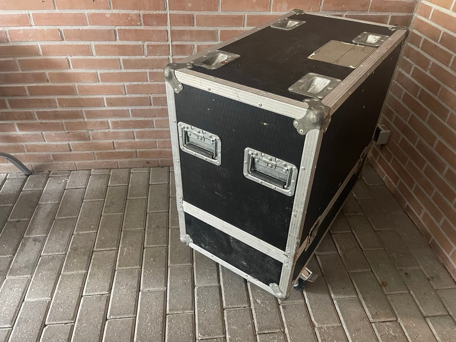 Stevige Flightcase op wielen - Ideaal voor transport, Muziek en Instrumenten, Behuizingen en Koffers, Ophalen of Verzenden, Gebruikt