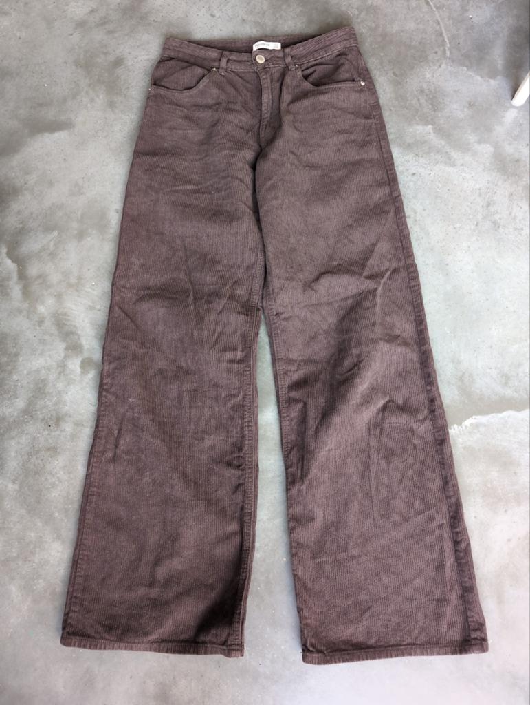 Bruine corduroy broek maat 38 Pull&Bear, Kleding | Dames, Broeken en Pantalons, Maat 38/40 (M), Bruin, Ophalen of Verzenden, Zo goed als nieuw