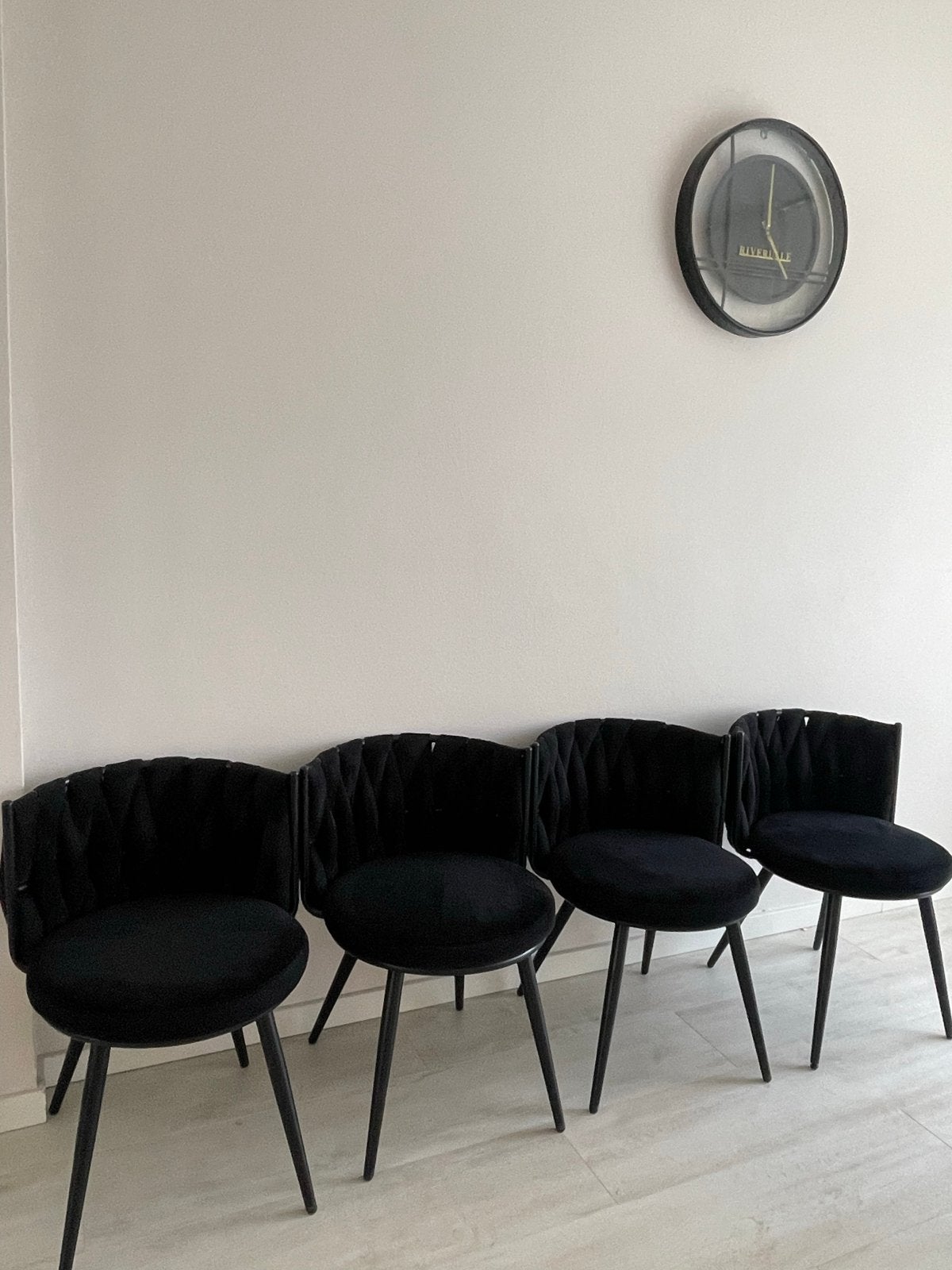 Set van 4 zwarte fluwelen stoelen, Ophalen, Zwart, Zo goed als nieuw, Vier