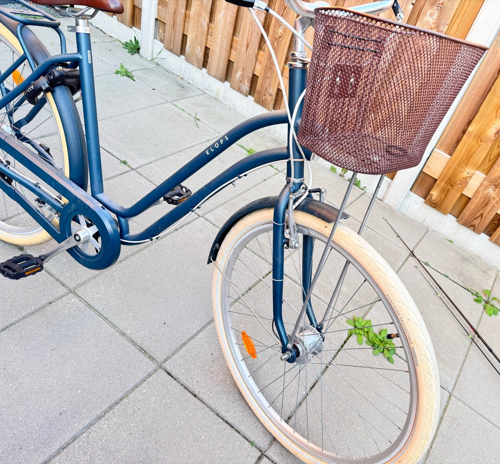 Elops Stadsfiets met Mand en Bagagedrager