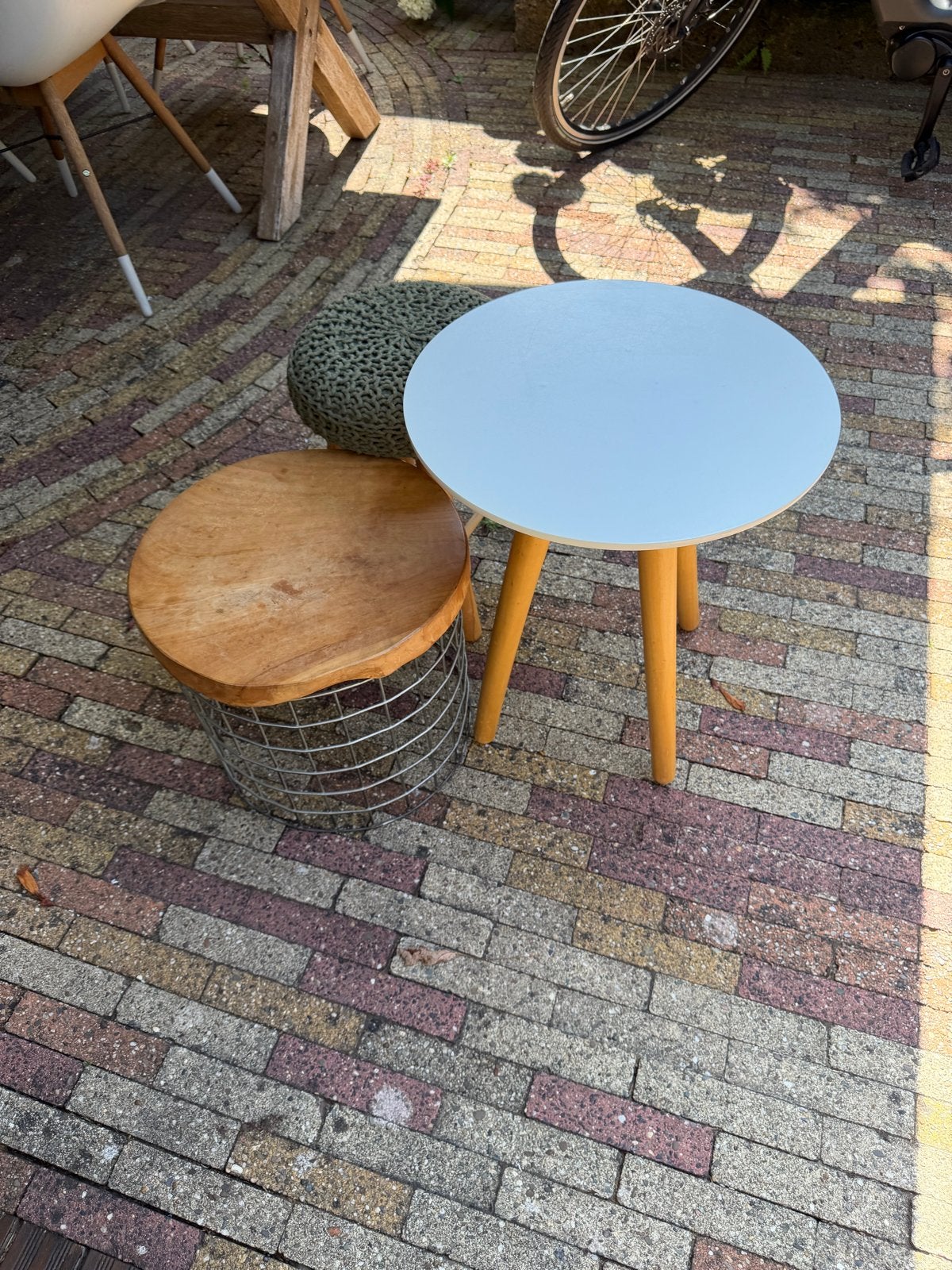 Set van 3 bijzettafels/krukjes - Hout en Metaal, Ophalen, Minder dan 50 cm, Gebruikt, Rond