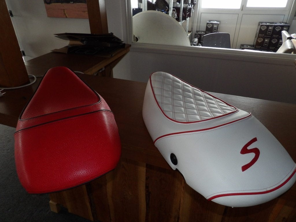 2 x Custom buddy Vespa LX/S, Fietsen en Brommers, Ophalen, Zo goed als nieuw, Zadel, Vespa