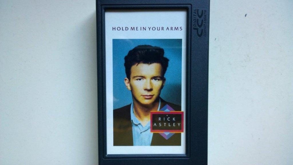 Rick Astley - Hold Me In Your Arms (DCC), Luiksingel 25 1066JH Amsterdam, Sales@cddealer.nl, Ophalen of Verzenden, Zo goed als nieuw