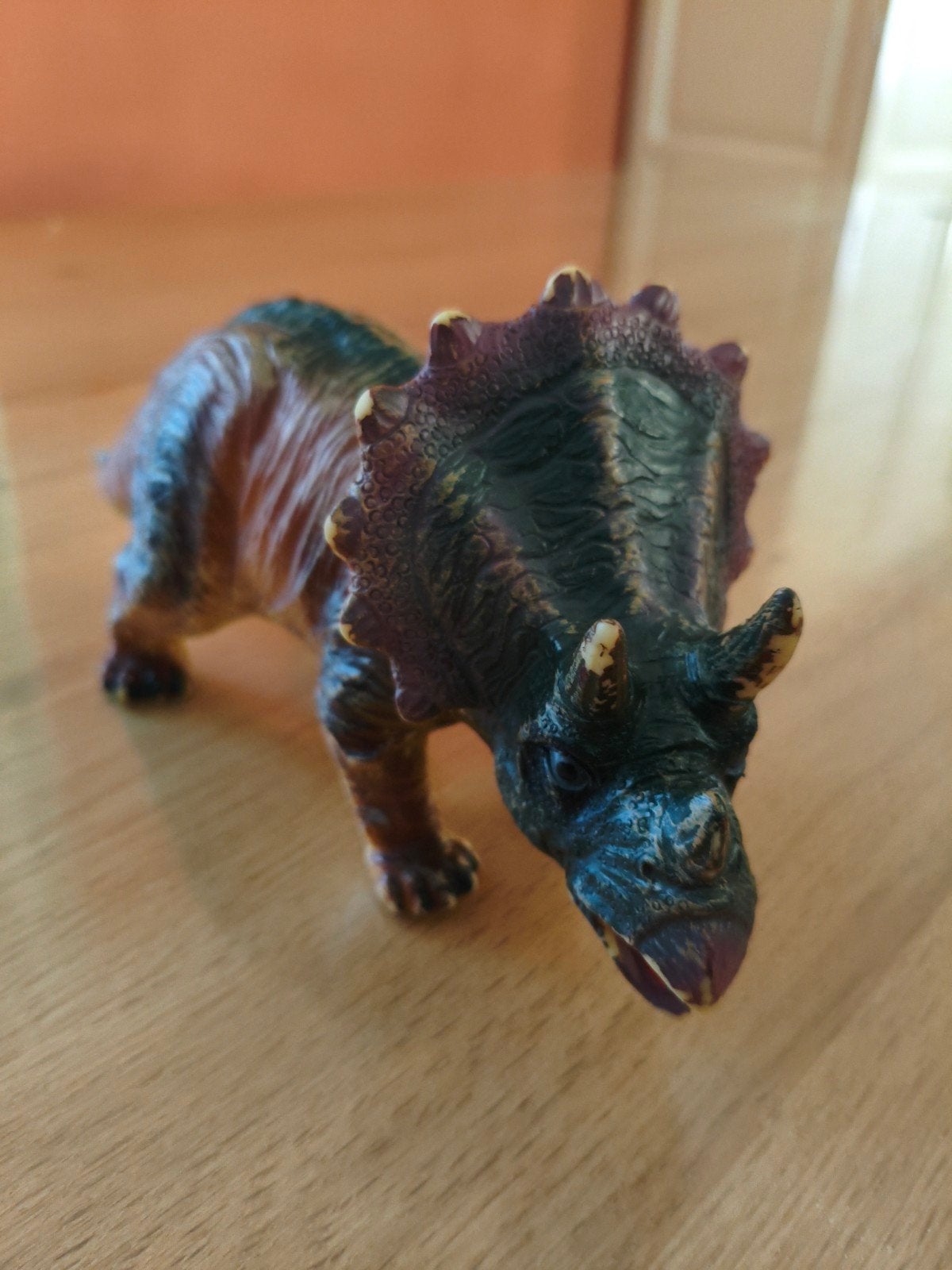 dino Triceratops, Ophalen, Gebruikt