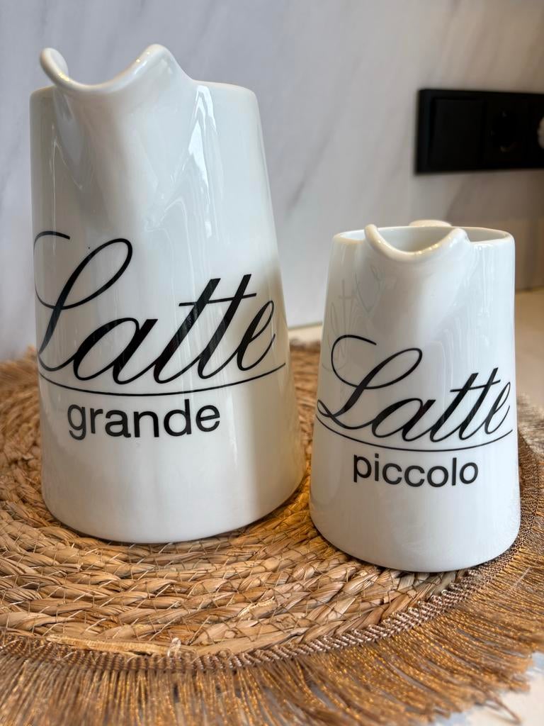 RM Latte Grande & Piccolo kannen - Wit Keramiek, Keramiek, Overige typen, Nieuw, Ophalen of Verzenden