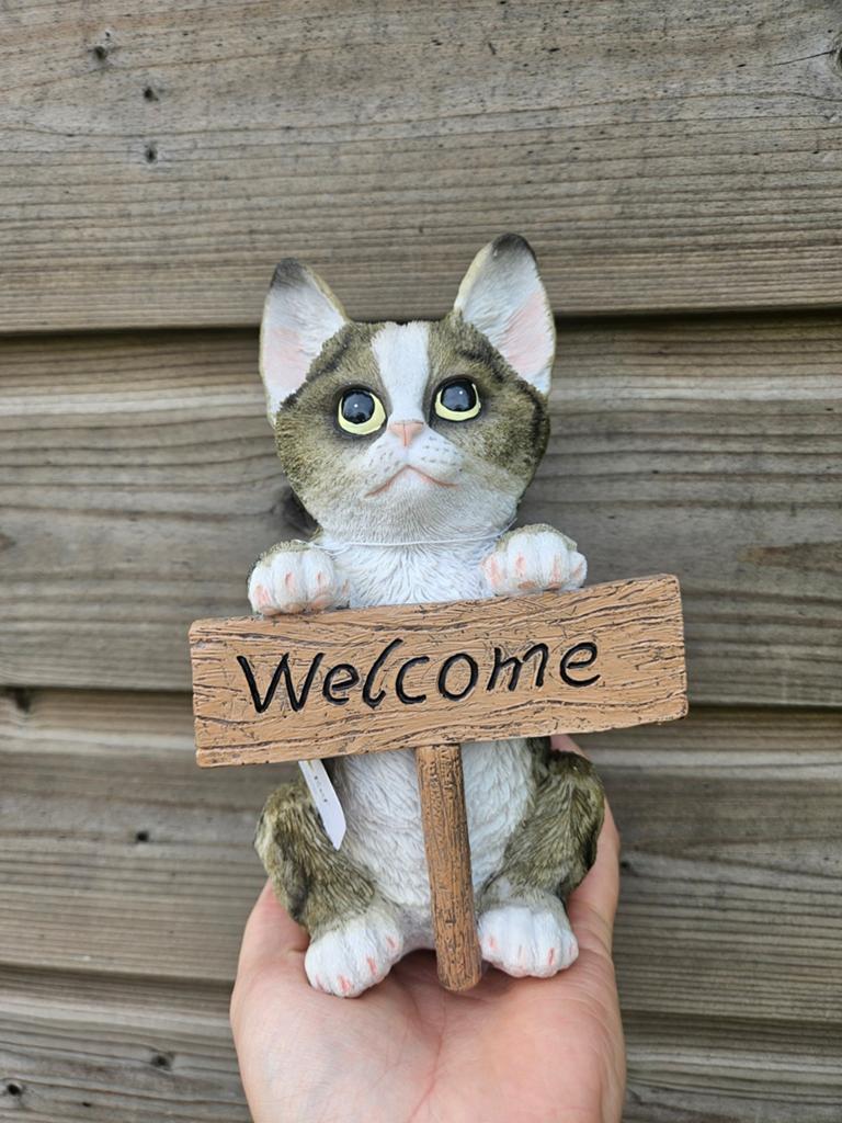 Claire & Eef Kat Beeldje met 'Welcome' Bordje - Nieuw!, Huis en Inrichting, Ophalen of Verzenden, Nieuw, Meerkleurig, Overige stijlen