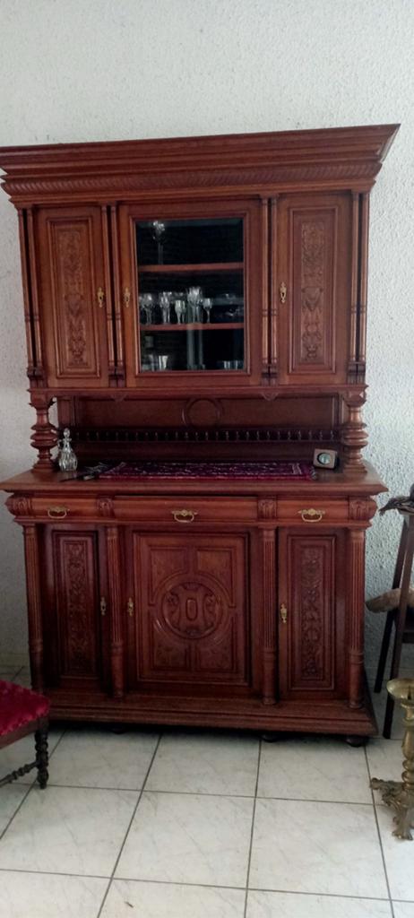 Antiek dressoir/vitrinekast met houtsnijwerk, Ophalen