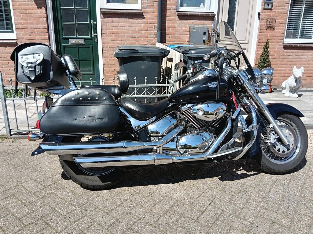 Suzuki Intruder Volusia VL800LC - Chopper met accessoires, Cardan-aandrijving, 2 cilinders, Particulier, 800 cc