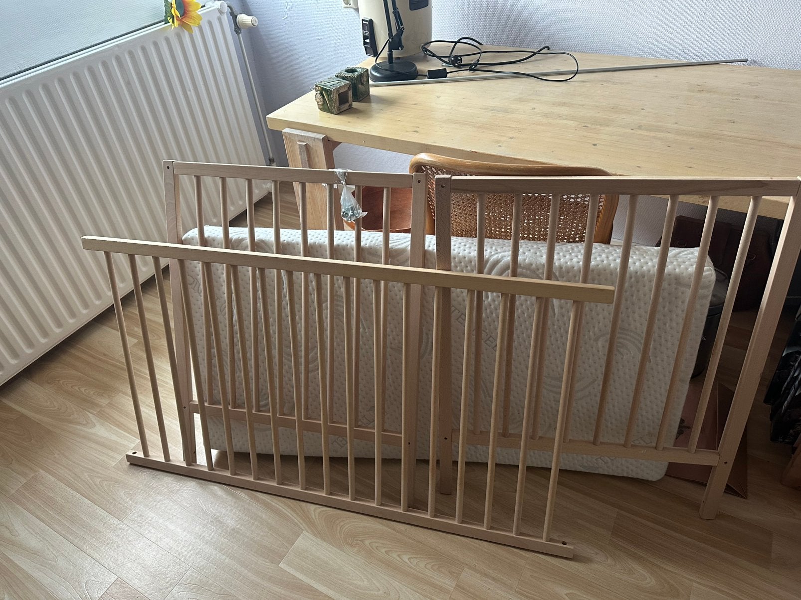 Ikea ledikantje met matrasje, Ophalen of Verzenden, Zo goed als nieuw, Minder dan 140 cm, Minder dan 70 cm
