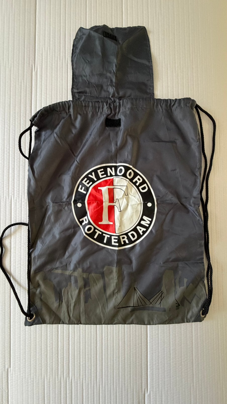 Feyenoord Gymtas / Rugzak met Rotterdam Skyline – Grijs, Ophalen of Verzenden, Zo goed als nieuw, Feyenoord, Overige typen