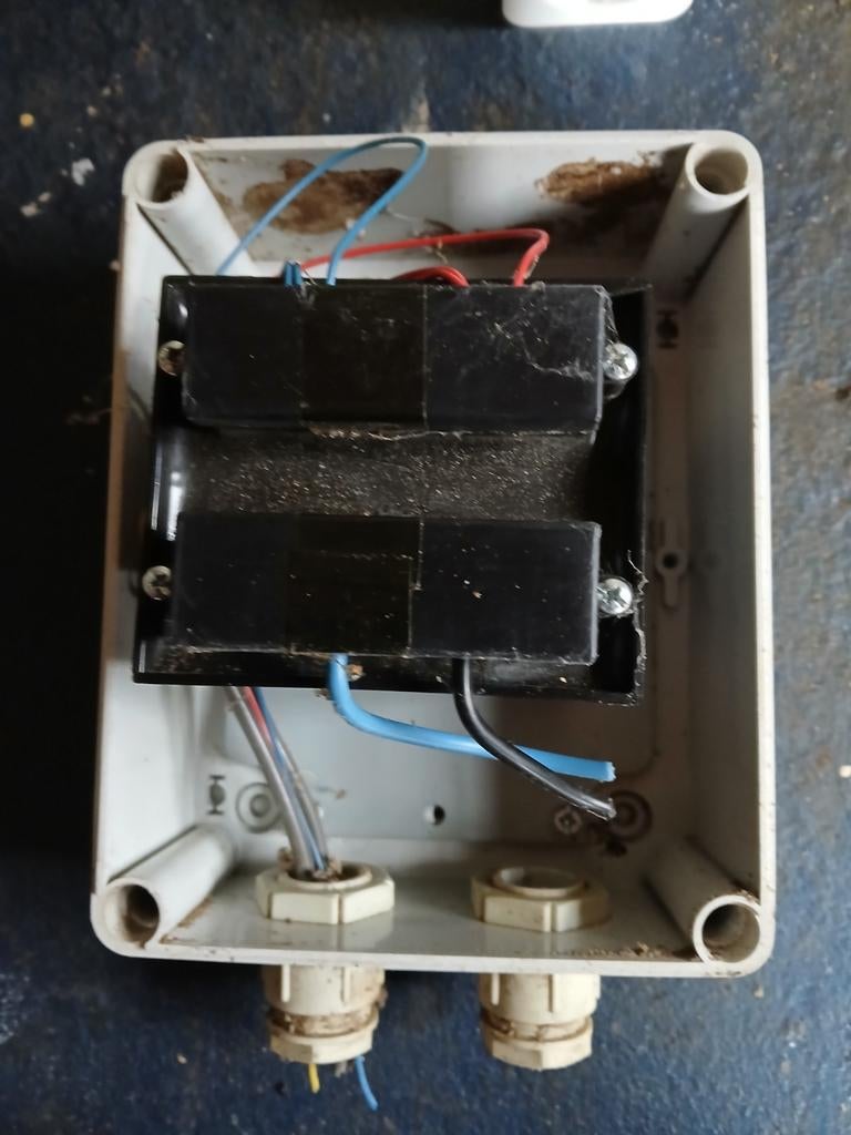 EREA E24SC 100 VA Transformator in behuizing, Doe-het-zelf en Verbouw, Elektra en Kabels, Gebruikt, Overige typen, Ophalen of Verzenden