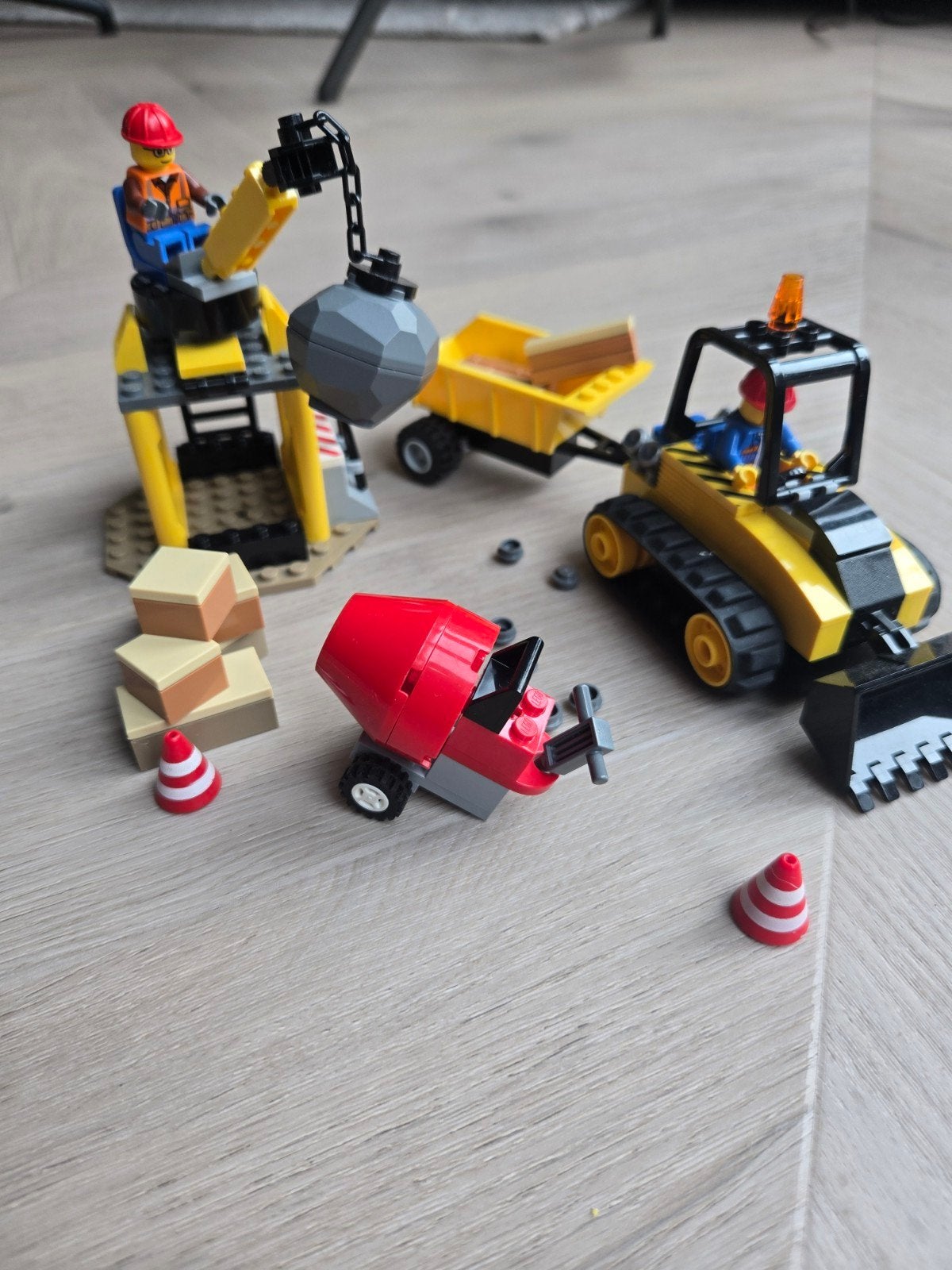 LEGO City 60252 Bouwvoertuigen set met sloopkogel, Kinderen en Baby's, Ophalen of Verzenden, Zo goed als nieuw