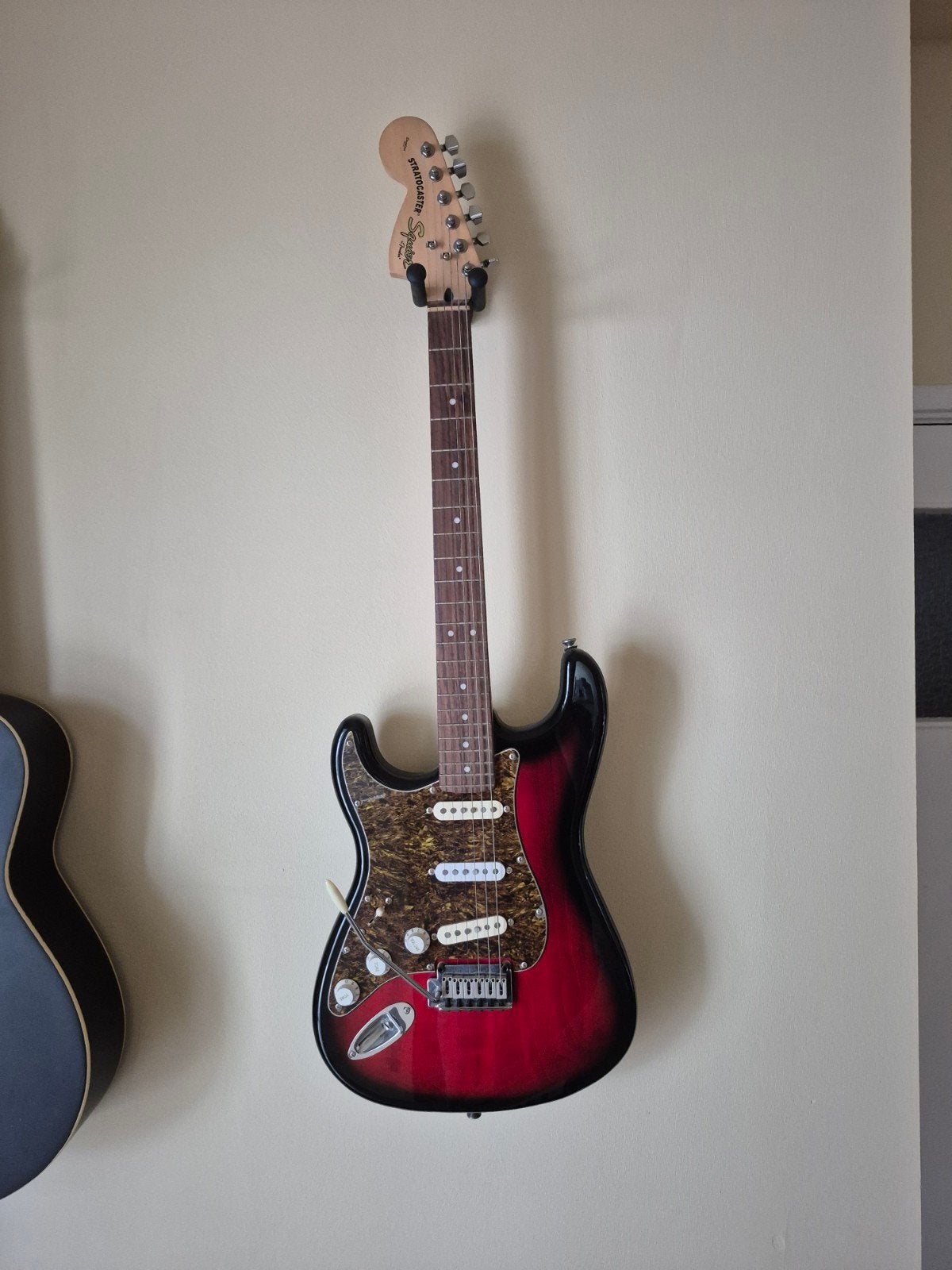 Squier Stratocaster Elektrische Gitaar linkhandig, Muziek en Instrumenten, Ophalen, Zo goed als nieuw, Solid body, Fender