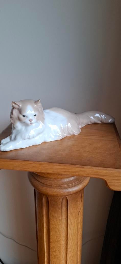 Lladró NOA Angora kattenbeeldje, Ophalen of Verzenden, Zo goed als nieuw, Porselein, Beeldje(s)