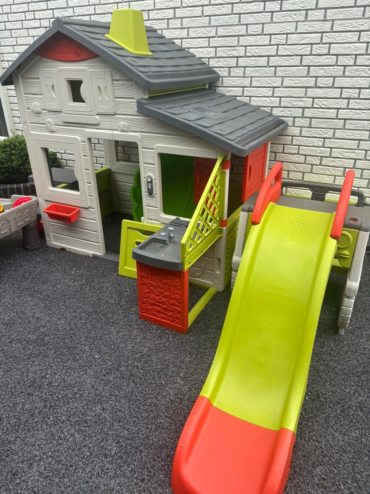 Smoby speelhuis en autoglijbaan, Ophalen of Verzenden, Zo goed als nieuw, Kunststof