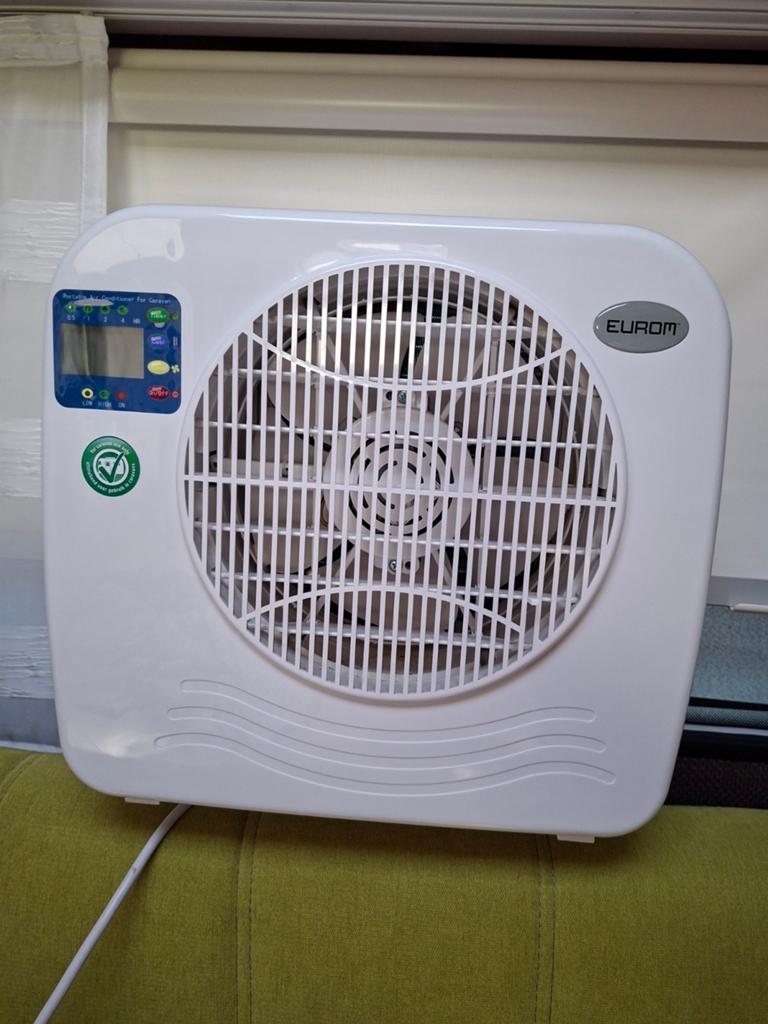 Eurom AC2401 Mobiele Airco voor Caravan/Camper, Witgoed en Apparatuur, Airco's, Ophalen, Minder dan 60 m³, Zo goed als nieuw, Koelen en Ontvochtigen