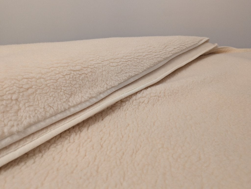 Heerlijk wollen vierseizoenendekbed van SlaapPunt 240x220, Ophalen, Beige, Tweepersoons, Deken of Dekbed