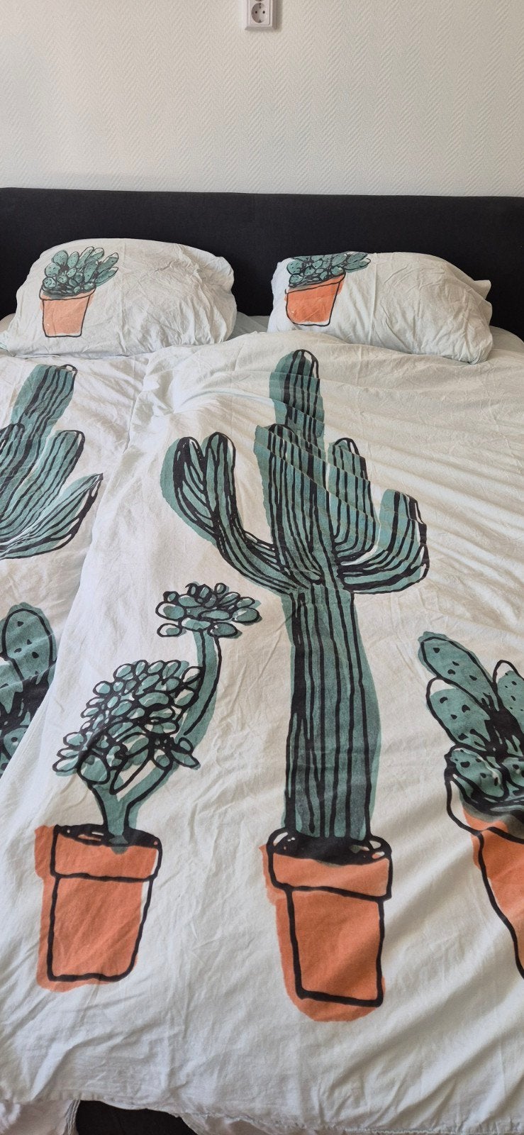 Tweepersoonsbed 140x200 met cactus dekbedovertrek, Huis en Inrichting, Slaapkamer | Bedden, Ophalen, Gebruikt, Tweepersoons, 140 cm