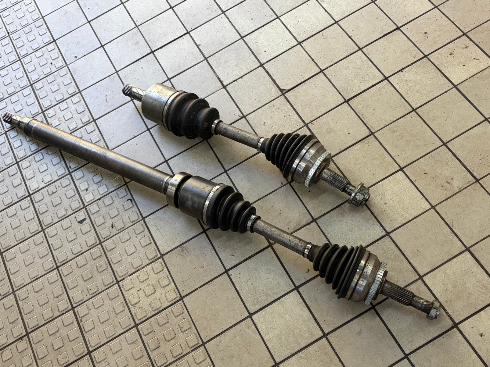 Aandrijfassen Volvo 850 / v70 t5 t5r  v70r, Ophalen, Gebruikt, Volvo