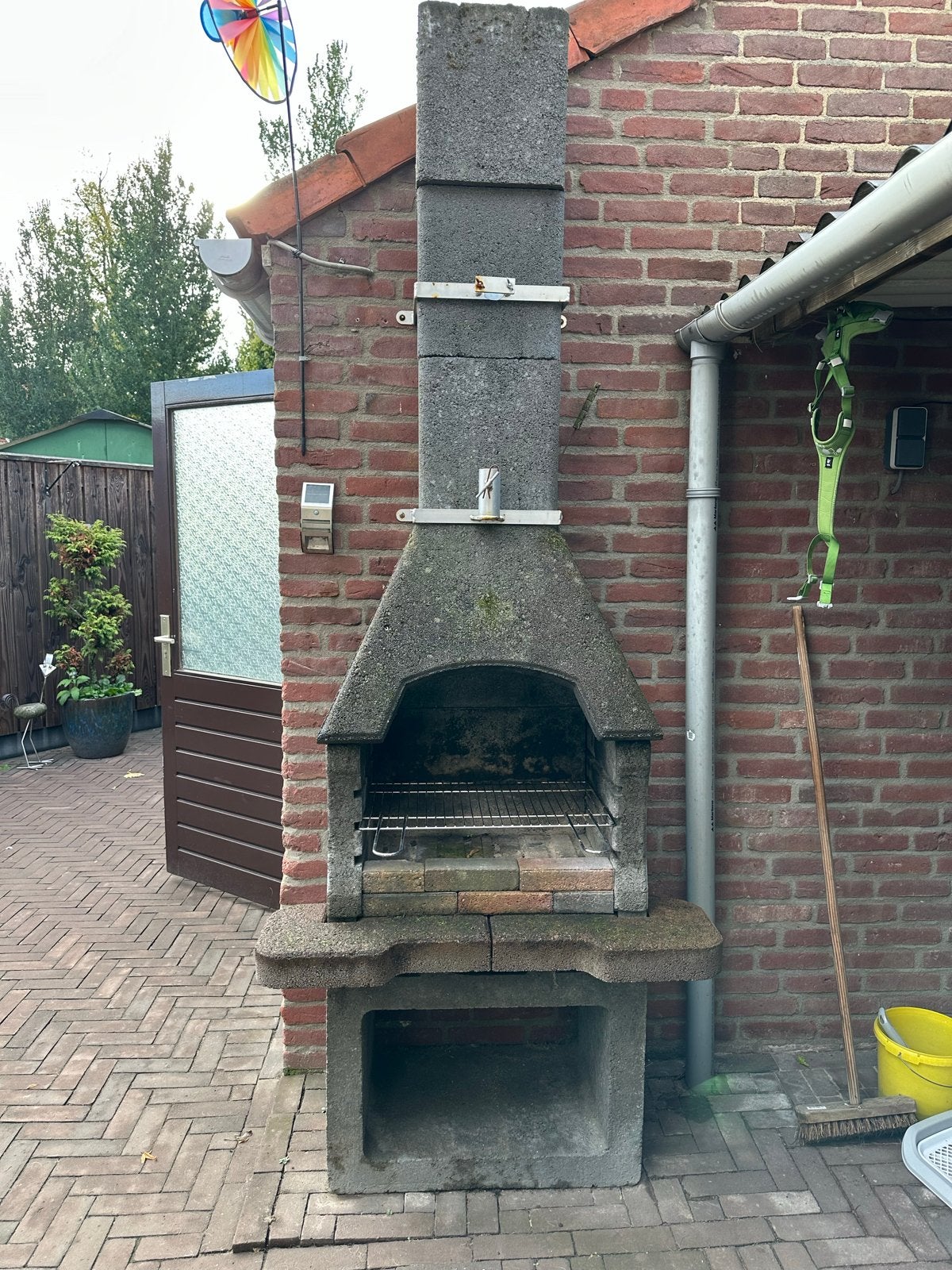 Betonnen barbecue / BBQ, Ophalen, Gebruikt