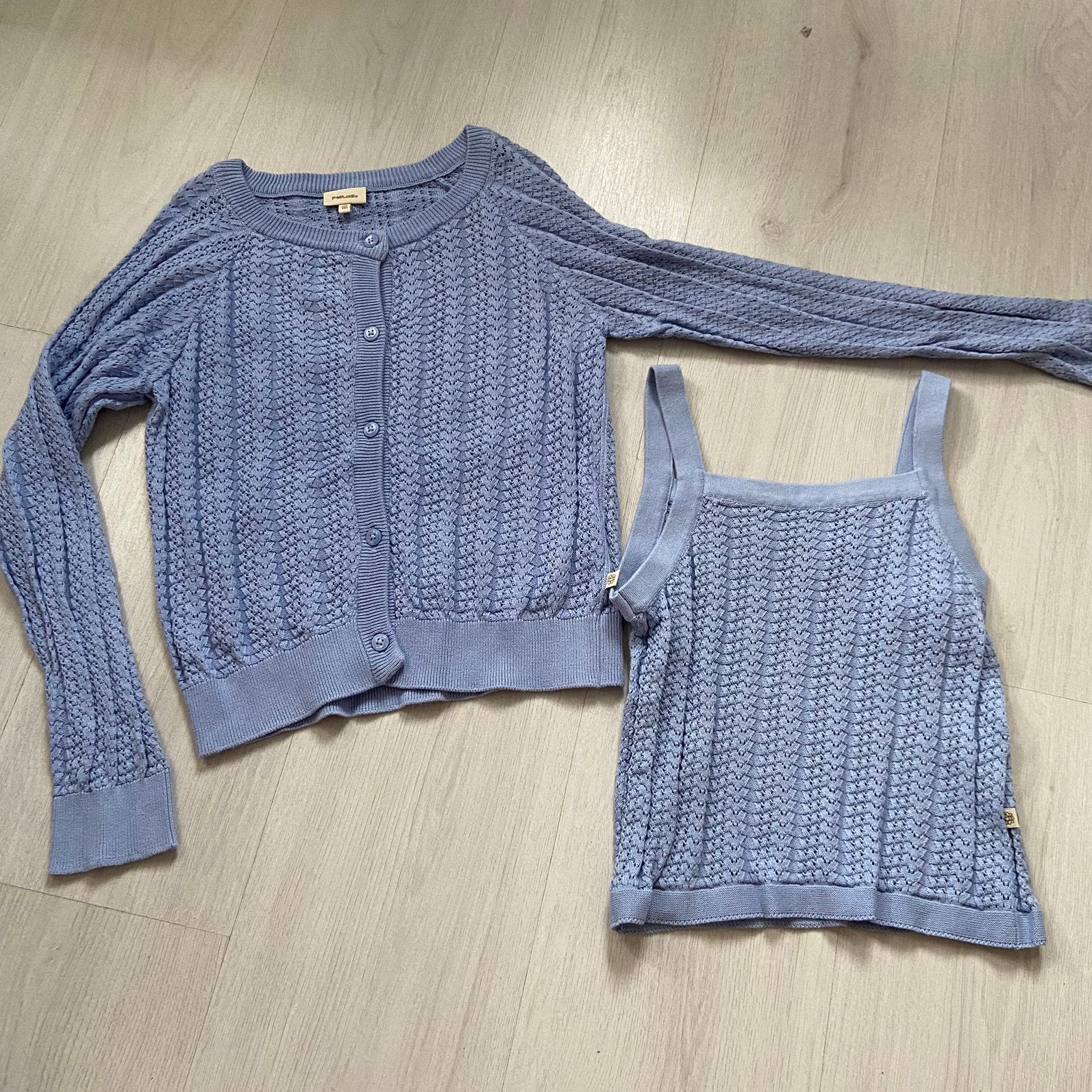 PompDeLux set lavendel kleurig opengewerkt vest + top 9/10, Kinderen en Baby's, Trui of Vest, Zo goed als nieuw, Pomp de Lux, Verzenden