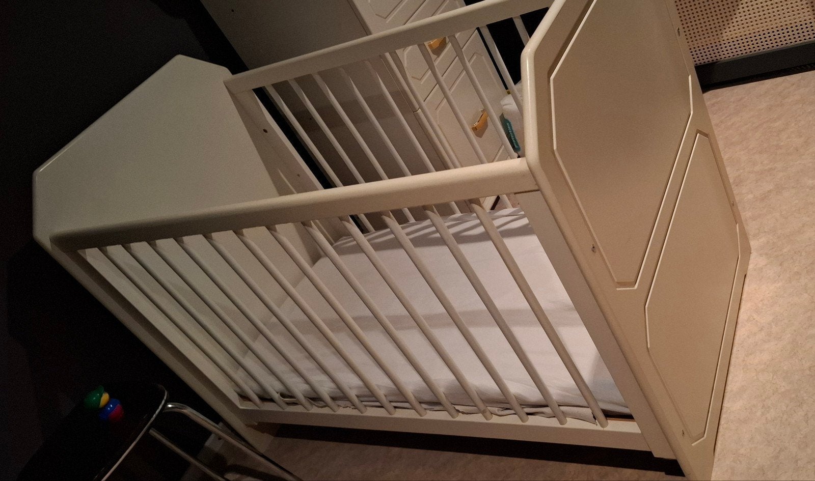 Wit Ledikant voor Baby - Zo Goed als Nieuw, Ophalen