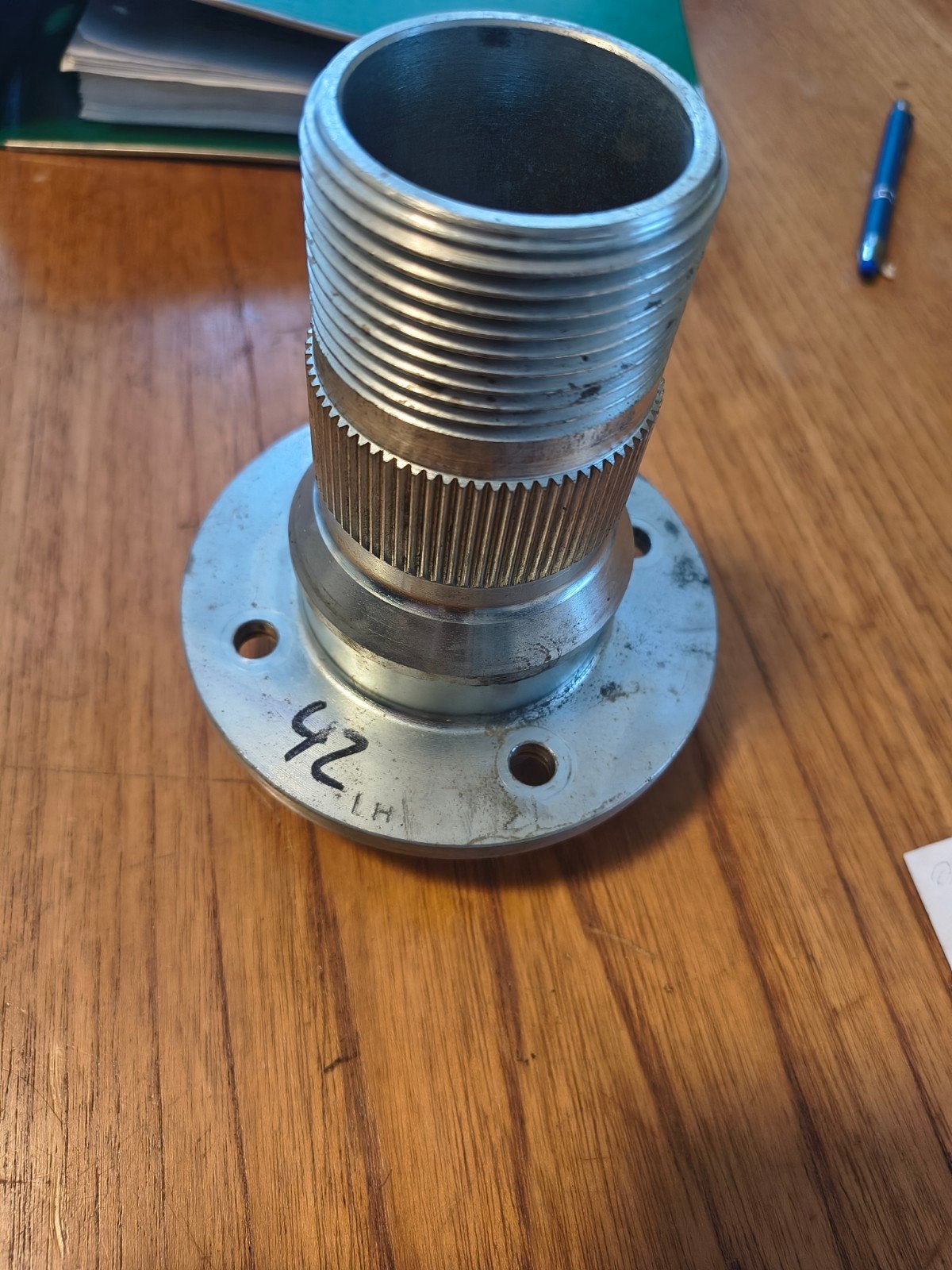 MGB Hub Linksvoor 42mm 8tpi Nieuw BTB731, Ophalen of Verzenden, Nieuw, MG