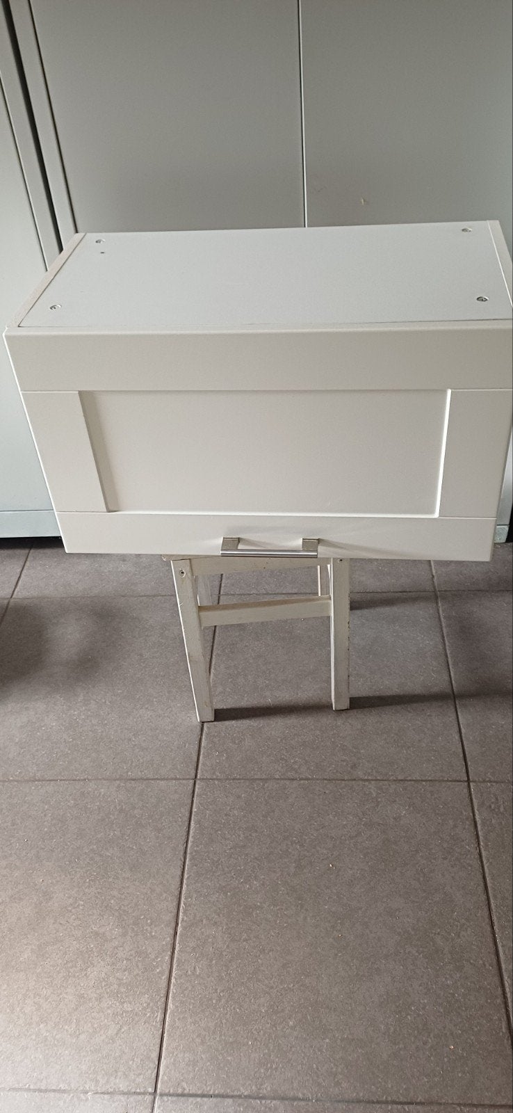 GRATIS: Witte keukenkast met klepdeur, Ophalen, Gebruikt