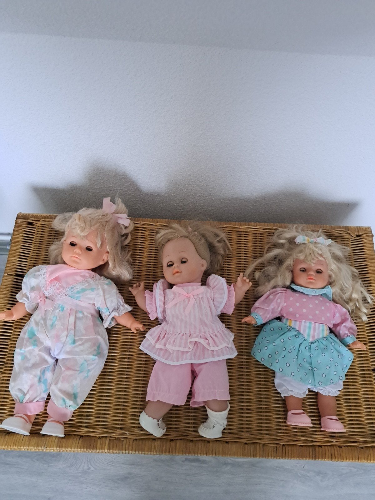vintage babypoppen met kleding, Ophalen of Verzenden, Babypop