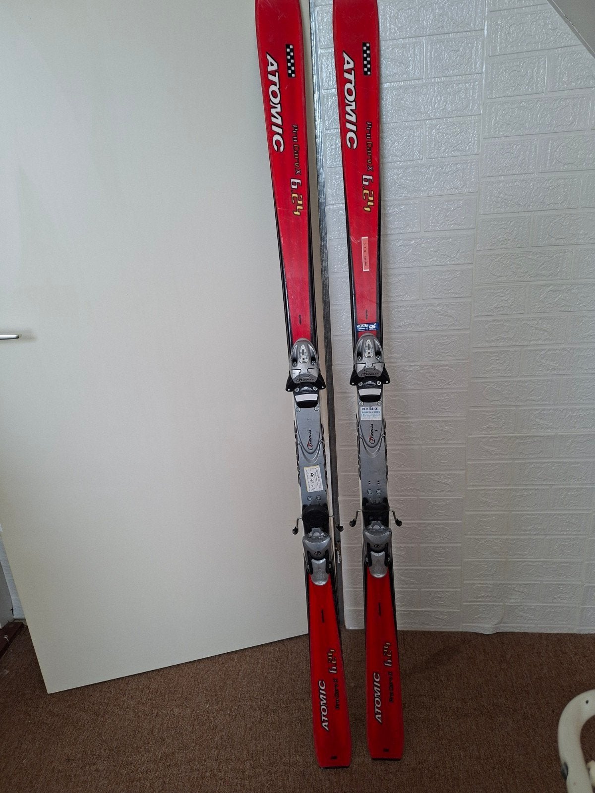 Complete ski-uitrusting: ski's, schoenen, kleding & meer, Ophalen, 160 tot 180 cm, Gebruikt, Carve