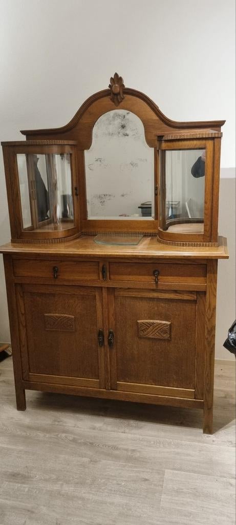 Antieke houten kast met spiegel en vitrines, Ophalen