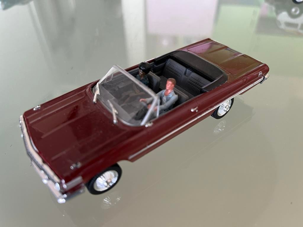 CHEVROLET IMPALA, Hobby en Vrije tijd, Modelauto's | 1:43, Ophalen of Verzenden, Zo goed als nieuw, Auto, Universal Hobbies