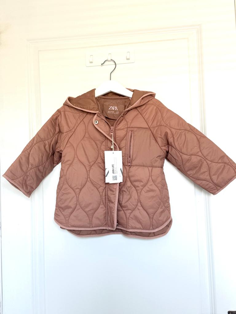 Zara gewatteerde jas maat 98 (2-3 jaar) - Nieuw met kaartje, Kinderen en Baby's, Kinderkleding | Maat 98, Ophalen of Verzenden