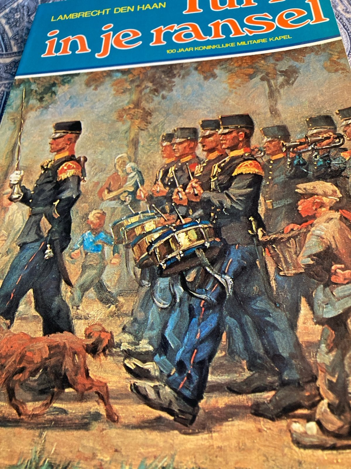 Turf in je ransel: 100 jaar Koninklijke Militaire Kapel, Ophalen of Verzenden, 1945 tot heden, Gelezen, Overige onderwerpen