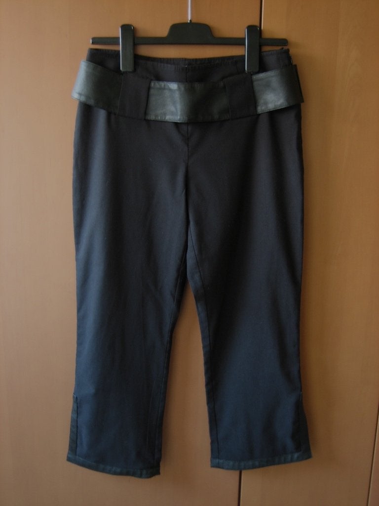 Zwarte 3/4 pantalon met leren heupriem MELROSE, 38 snazzeys, Kleding | Dames, Maat 38/40 (M), Verzenden, Zwart, Driekwart