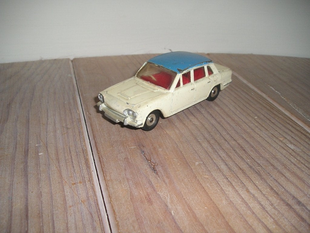 Dinky Toys 135 Triumph 2000, Antiek en Kunst, Antiek | Speelgoed, Ophalen of Verzenden