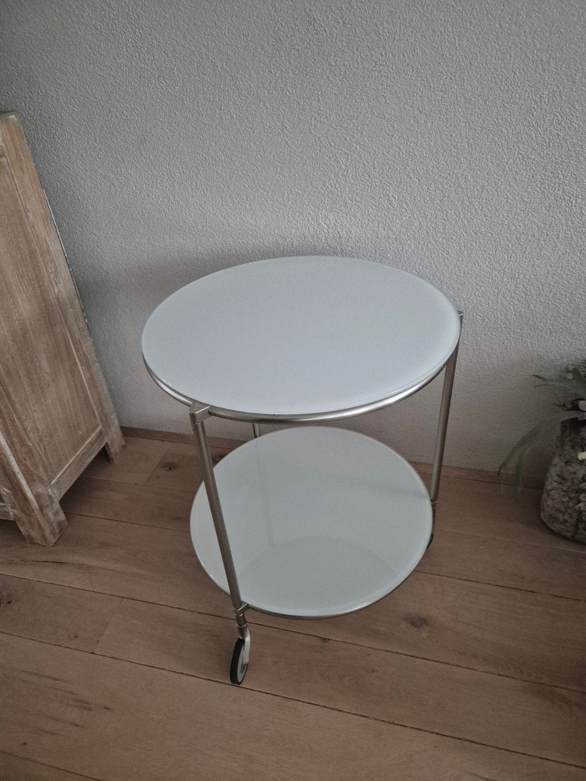Ikea bijzettafel glas op wieltjes, Minder dan 55 cm, Rond, Ophalen, 45 tot 60 cm