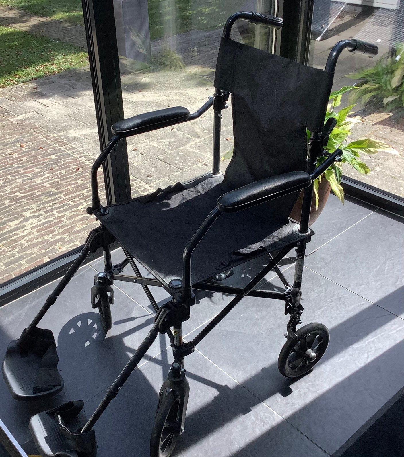 Multimotion Lichtgewicht Travel transport rolstoel 9,3 kilo, Ophalen, Zo goed als nieuw, Duwrolstoel
