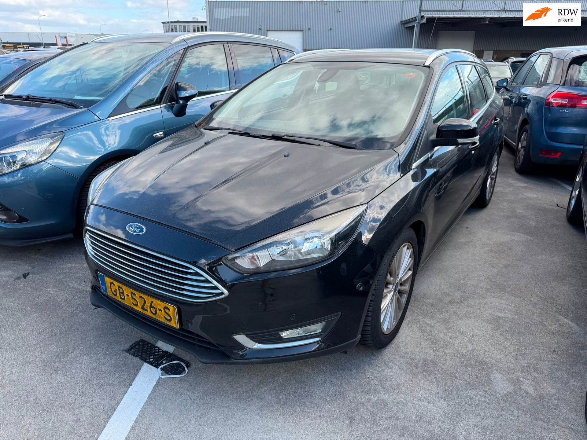 Ford Focus Wagon 1.5 TDCI Titanium Edition, Auto's, Gebruikt, 4 cilinders, Start-stop-systeem, Zwart