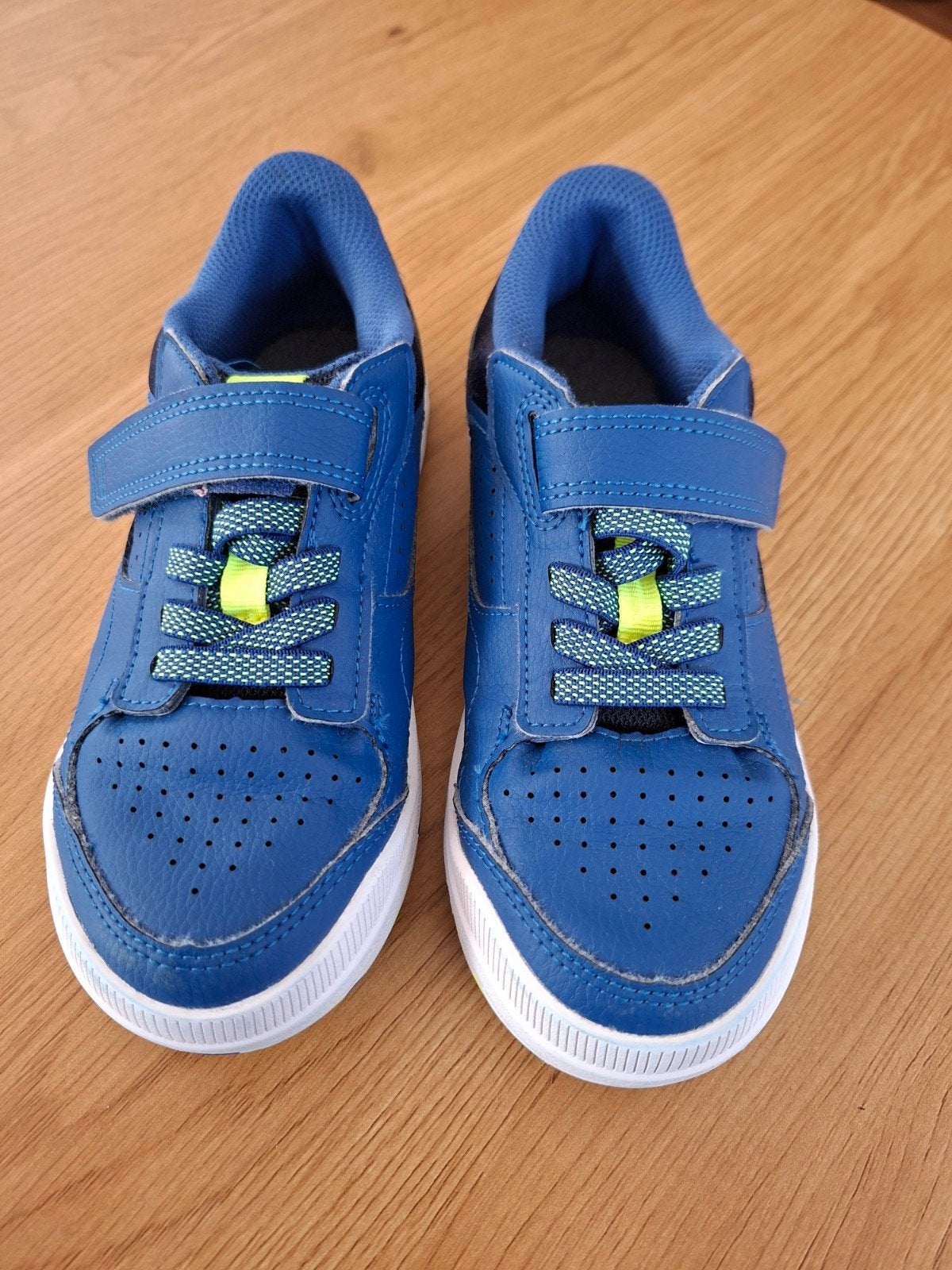 Maat 34, Gymschoenen/ binnen sportschoenen, Ophalen, Gebruikt, Decathlon, Jongen of Meisje