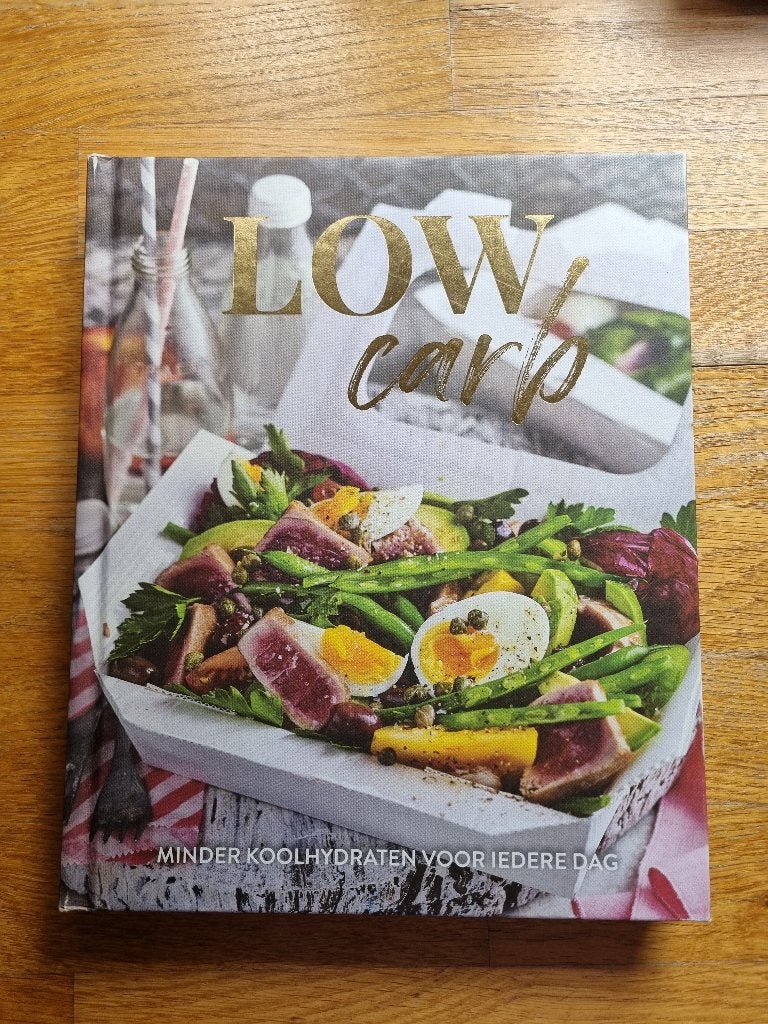 Kookboek Low Carb – Minder koolhydraten voor iedere dag, Ophalen of Verzenden, Zo goed als nieuw, Hoofdgerechten, Gezond koken