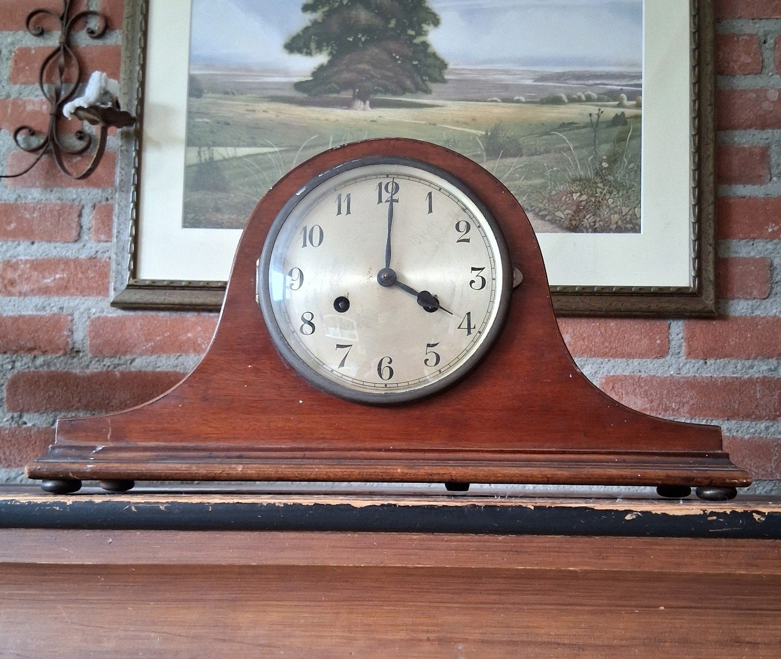 Antieke Napoleon hat klok Art deco.
Met sleutel.
Hij doet he, Ophalen