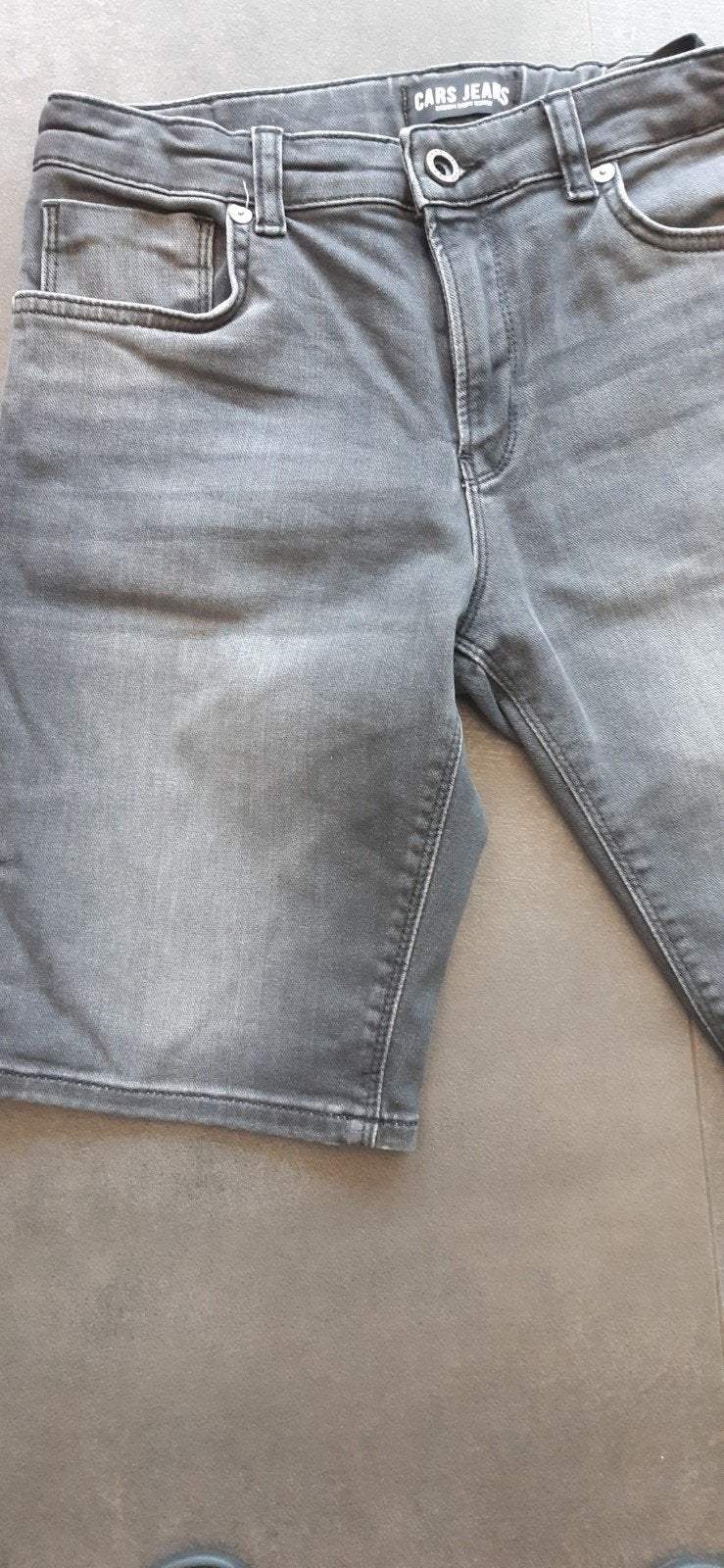 Korte spijkerbroek, Kinderen en Baby's, Ophalen of Verzenden, Zo goed als nieuw, Jongen, Broek