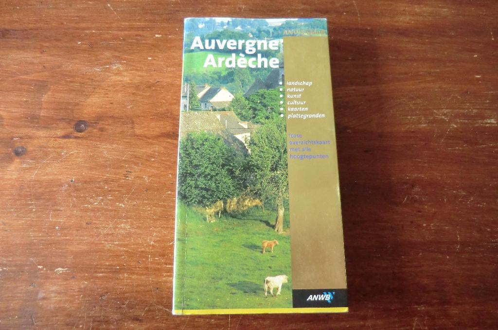 reisgids - Auvergne Ardèche ANWB Goud (2004), Boeken, Gelezen, Europa, Ophalen of Verzenden, Reisgids of -boek